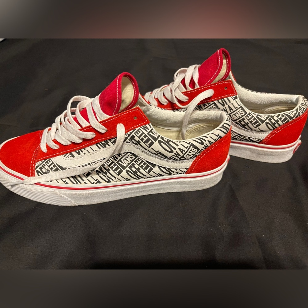 Vans - Picture 3 of 4